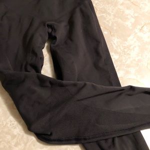 Lululemon seamless tights size 4